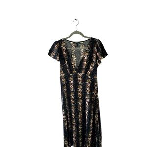 Forever 21 Black and Tan Flutter Sleeve Maxi Dress